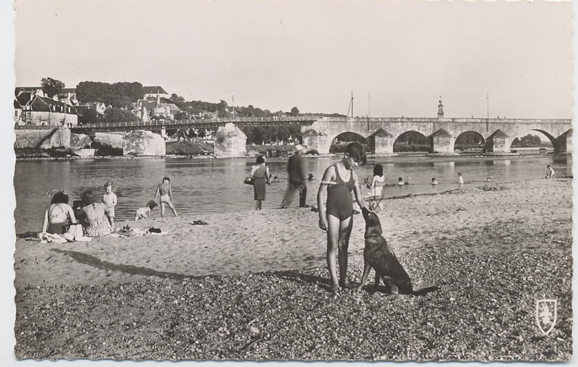 Plage quai de la saulaie - reconstruction provisoire du pont bombardé